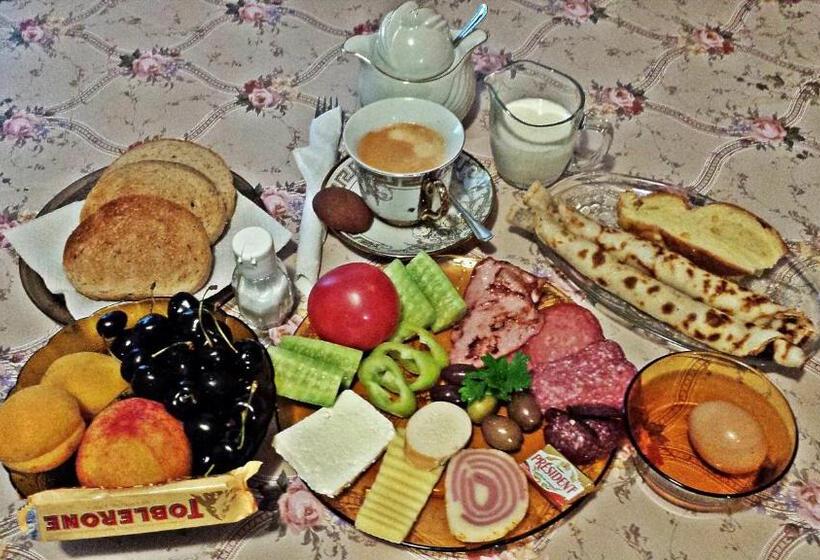 اتاق استاندارد سه نفره, Trendy Inn