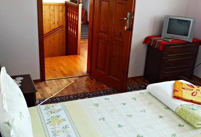 مجموعه ویستا شهر, Trendy Inn