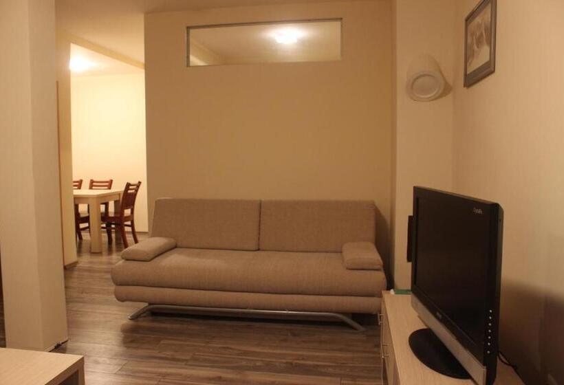 Apartamento 2 Dormitórios, Apartments And Rooms Max Well