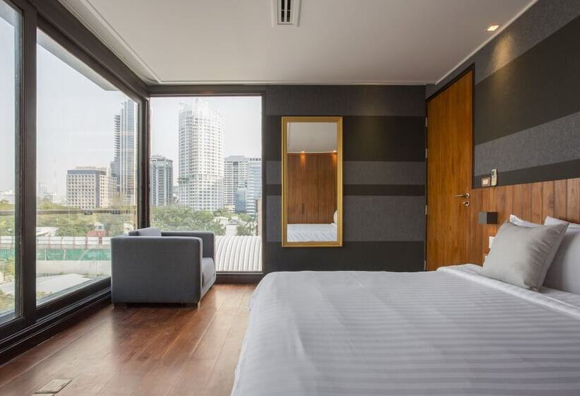 Quarto Triplo Estandar, Luxx Langsuan Hotel   Sha Plus