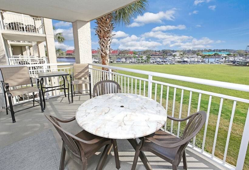 ツーベッドルーム　ヴィラ, Barefoot Resort & Yacht Club