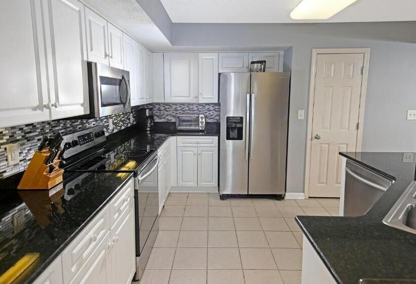 ویلای 4 خوابه, Barefoot Resort & Yacht Club