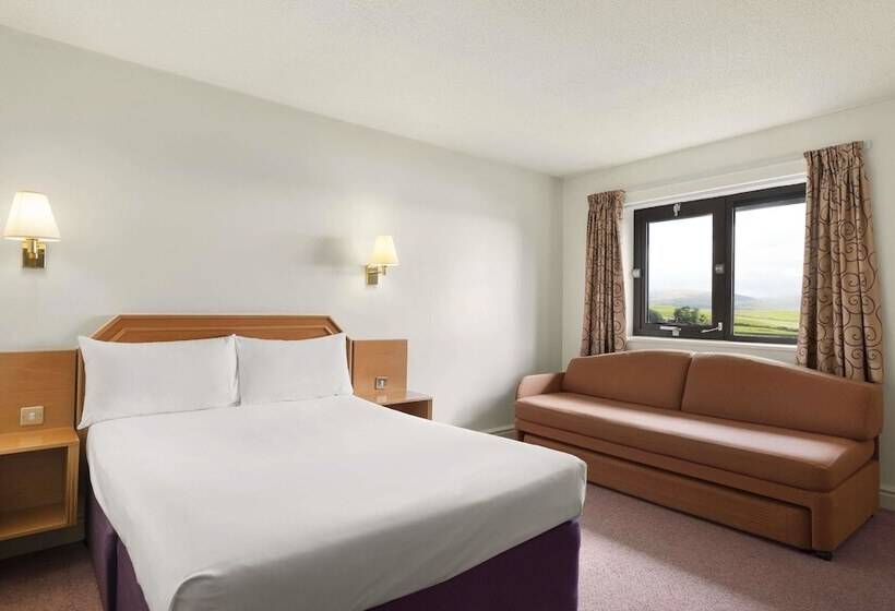 Номер Стандарт Адаптированный для Инвалидов, Days Inn Kendal   Killington Lake