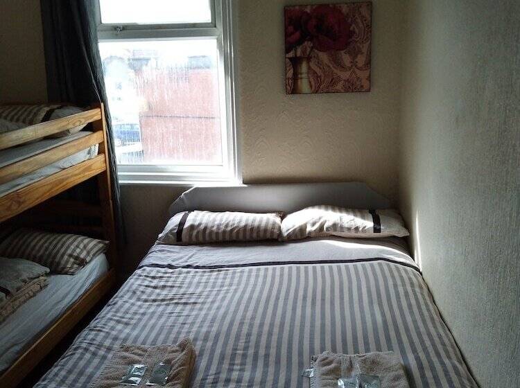 غرفة عائلية, Myroomz Seaview