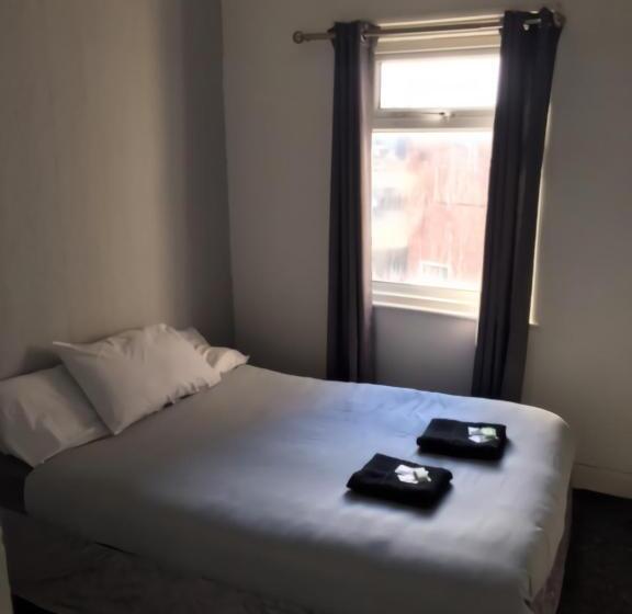 غرفة قياسية حمام مشترك, Myroomz Seaview