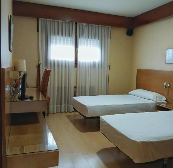 Номер Стандарт, Hostal Los Infantes