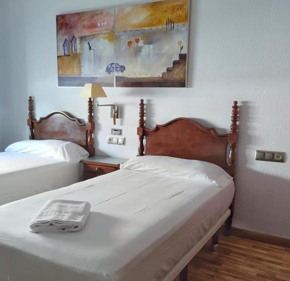 Номер Стандарт, Hostal Los Infantes