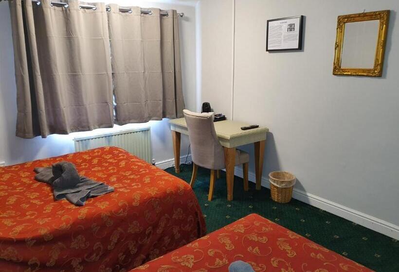 Семейный Номер Совместный Санузел, Stansted Lodge Elsenham
