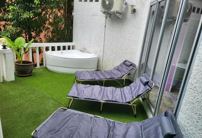 Suite with Terrace, Entropy Apartment