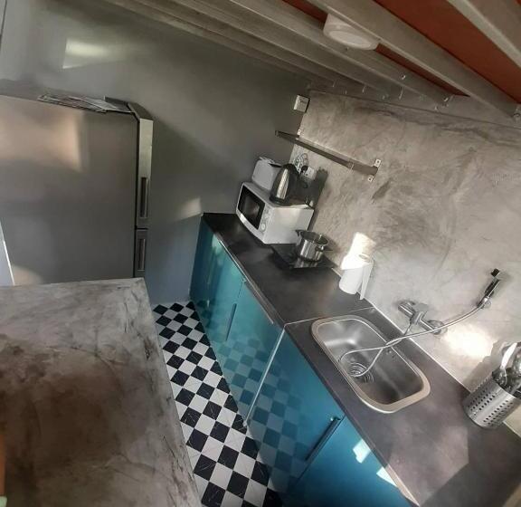 آپارتمان 1 خوابه با تراس, Entropy Apartment