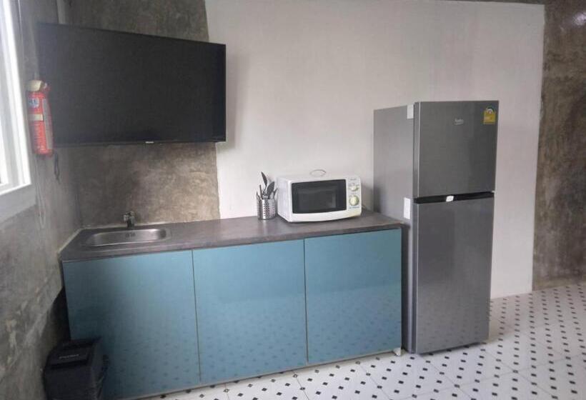 آپارتمان 1 خوابه با چشمانداز استخر, Entropy Apartment