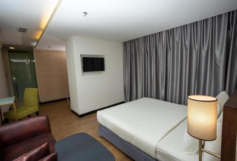 Люкс Клуб, Citrus Hotel Johor Bahru By Compass Hospitality