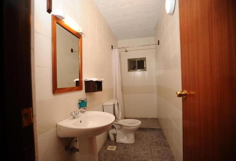 اتاق استاندارد چهار تخته, Kenya Comfort Suites