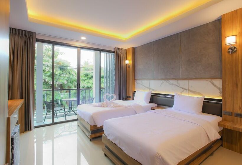 带阳台的豪华间, The Mantra Hotel Kata Noi