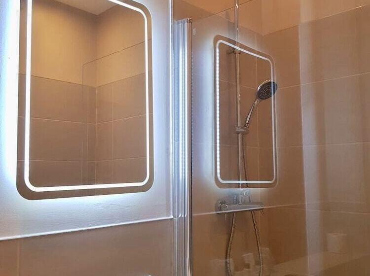 اتاق سوپریور, 28 York Place