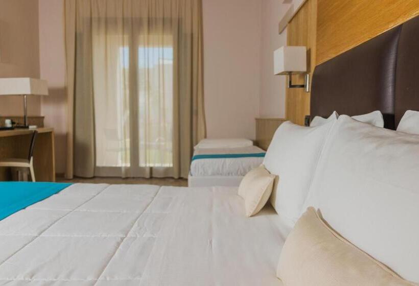 Quarto Triplo Superior, Basiliani   Cdshotels