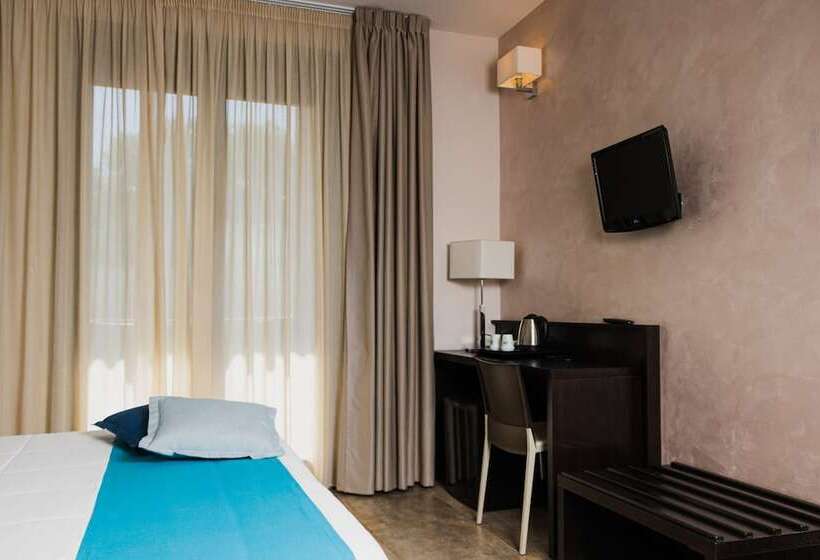 Quarto Triplo Estandar, Basiliani   Cdshotels