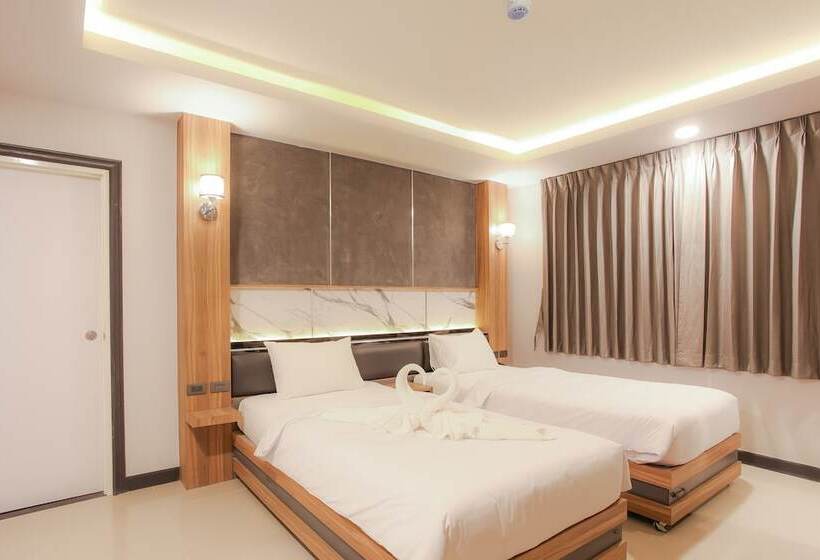 舒适三人间, The Mantra Hotel Kata Noi
