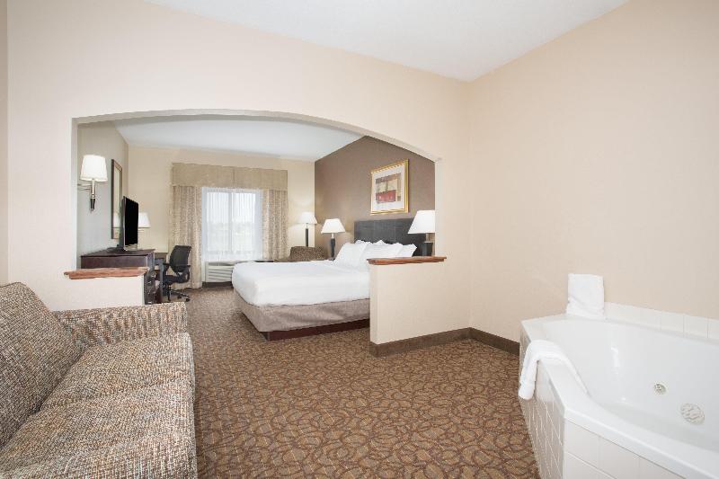 장애인을 위한 스위트, Holiday Inn Express Hotel & Suites Concordia Us 81, An Ihg