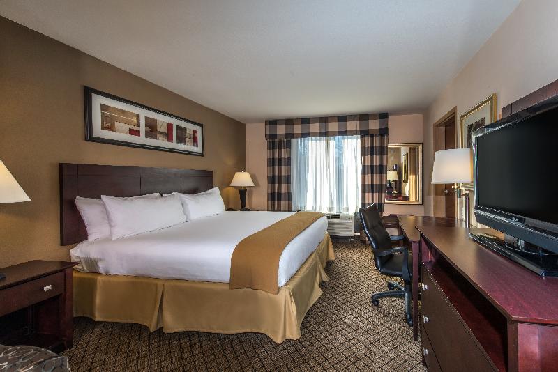 Номер Стандарт, Holiday Inn Express Hotel & Suites Lavonia, An Ihg