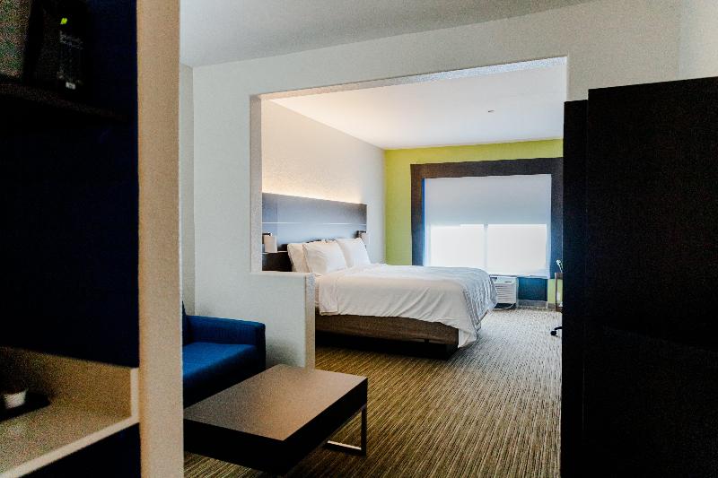 Люкс Кровать Кинг, Holiday Inn Express   Andalusia, An Ihg
