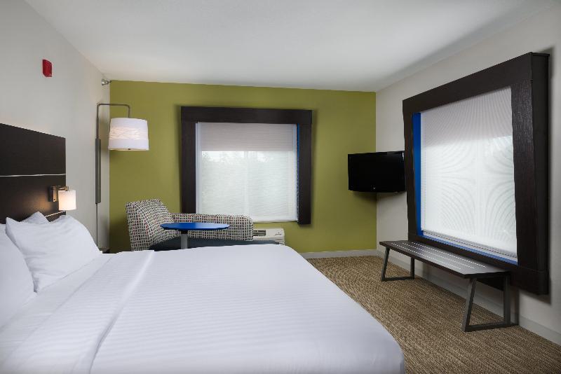 Номер Стандарт Кровать Кинг Адаптированный для Инвалидов, Holiday Inn Express Independence   Kansas City, An Ihg