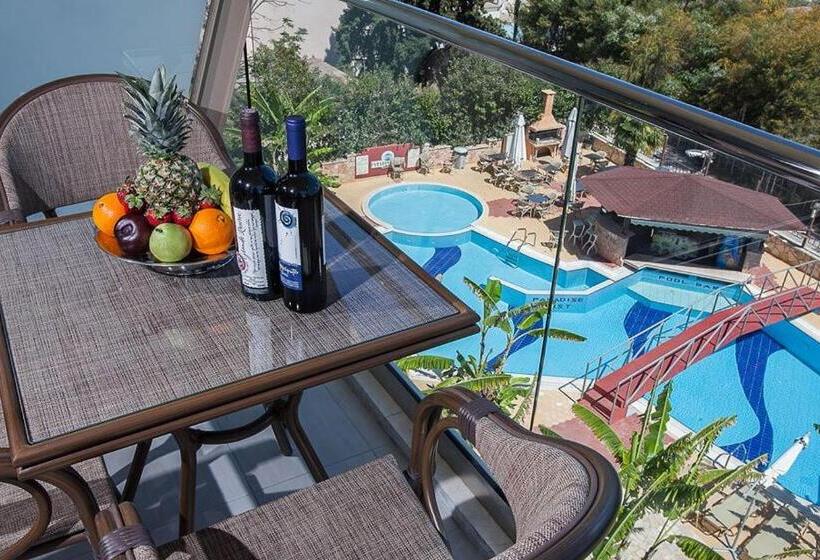 Полулюкс Вид на Море, Paradise Lost Hotel Apartments