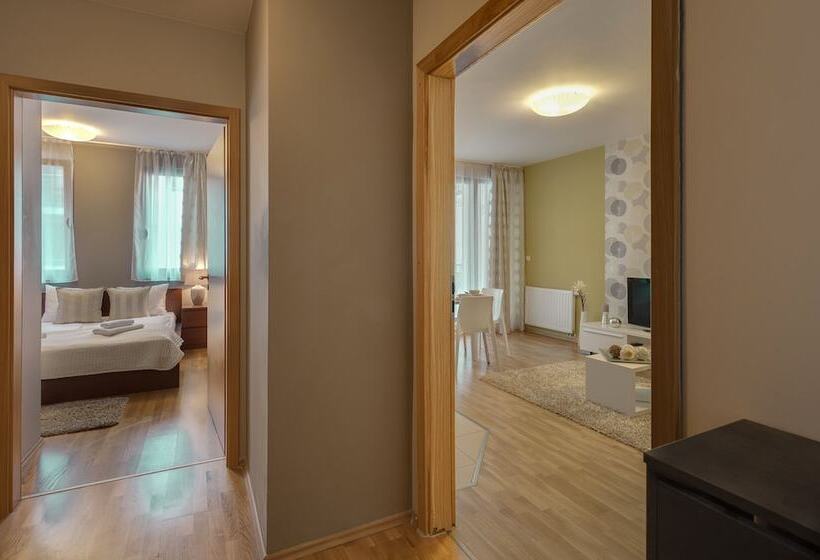 Апартаменты 1 Спальня, Central Passage Apartments By Vagabond