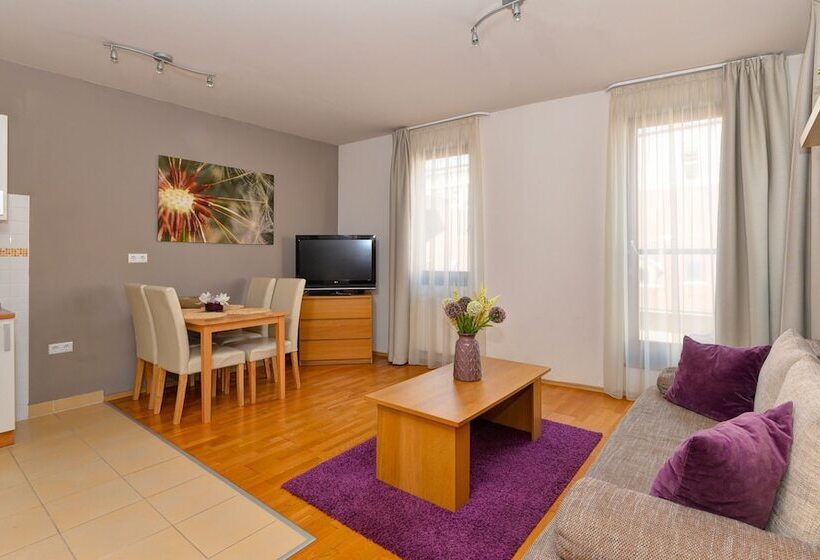 Апартаменты 1 Спальня, Central Passage Apartments By Vagabond