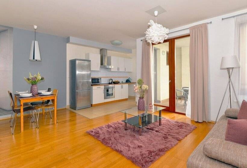 Апартаменты 1 Спальня, Central Passage Apartments By Vagabond