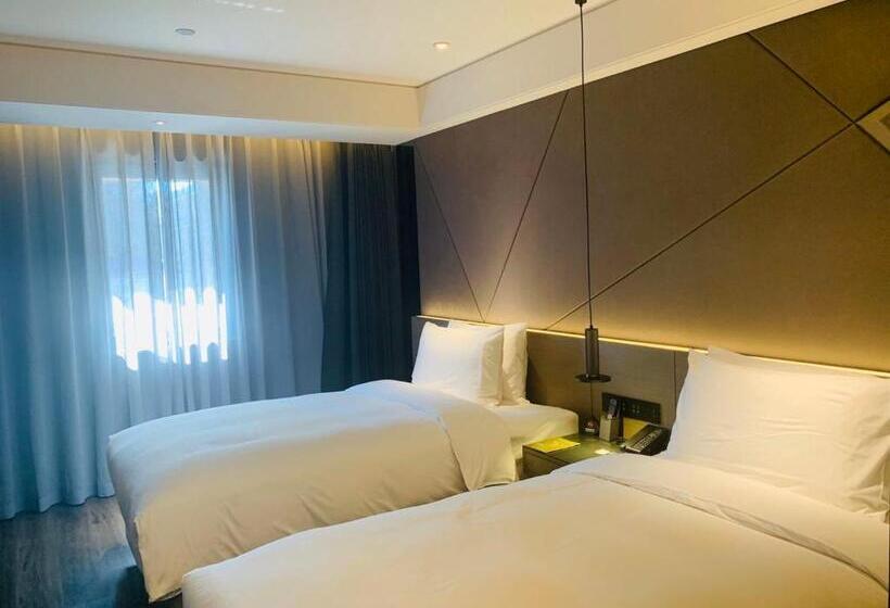 Номер Стандарт, Mercure Harbin Central Street Sophia Church