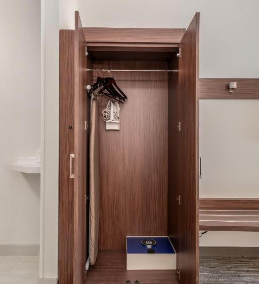 Люкс Кровать Кинг, Holiday Inn Express Suites Van Buren Ft Smith Area, An Ihg
