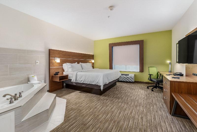 Номер Стандарт Кровать Кинг Адаптированный для Инвалидов, Holiday Inn Express Suites Van Buren Ft Smith Area, An Ihg