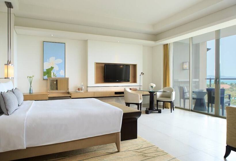 Номер Deluxe Вид на Сад, Renaissance Sanya Haitang Bay Resort