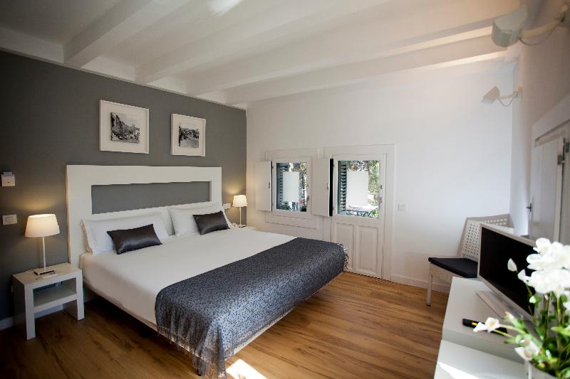 Четырехместный Номер Стандарт, Sitges