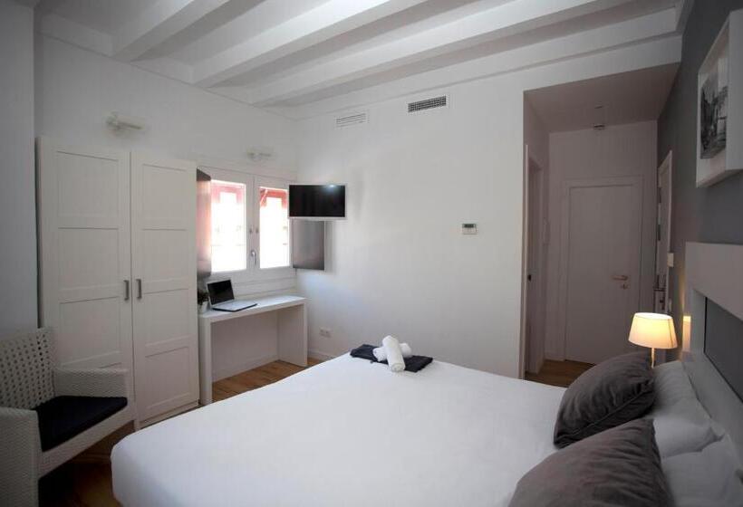 Номер Стандарт, Sitges