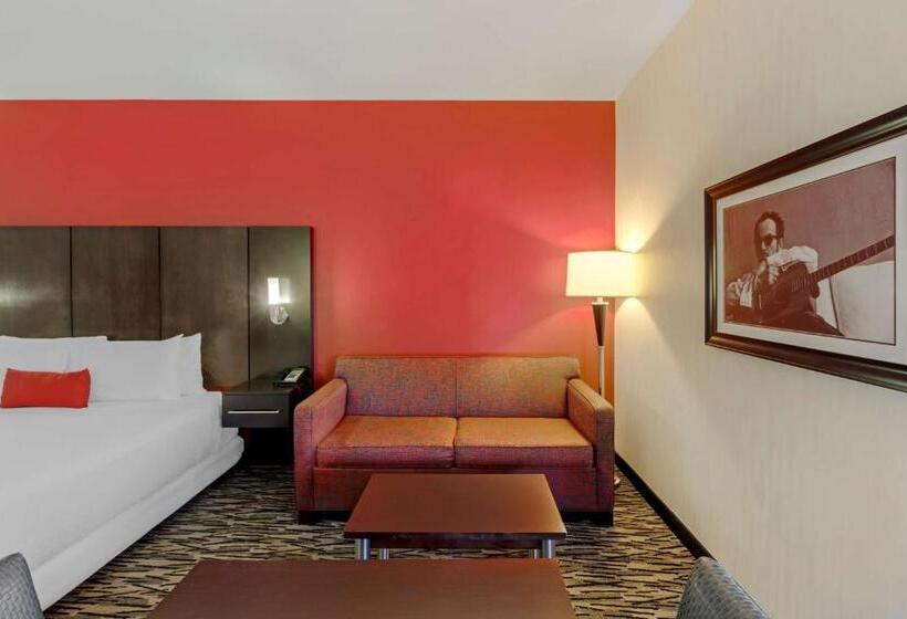 מיטת קינג בסוויטה, C Hotel By Carmen S, Bw Premier Collection