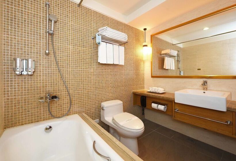 اتاق خانوادگی با چشم‌انداز دریا, Fullon Hotel Hualien