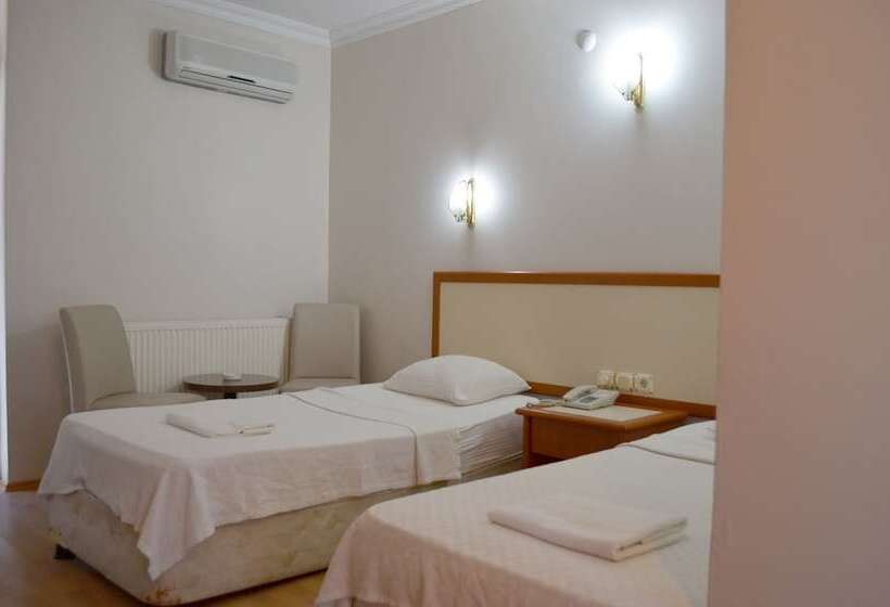 Номер Стандарт Трехместный, Grand Milano