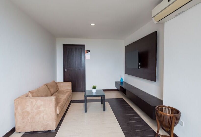 Семейный Номер Deluxe, J Pattaya
