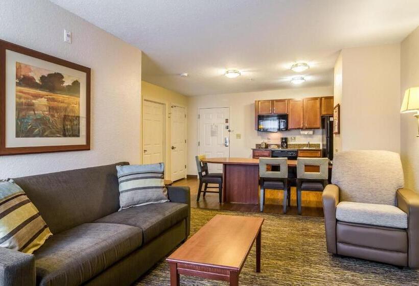 Люкс Кровать Кинг, Candlewood Suites Jacksonville East Merril Road, An Ihg