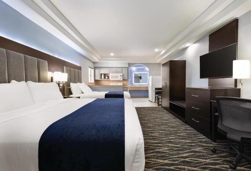 キングサイズベッドのスイートルーム, Days Inn & Suites By Wyndham Houston Hobby Airport