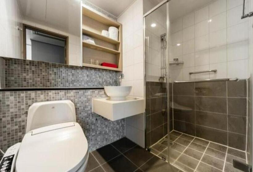 اتاق لوکس چهار تخته, Ramada By Wyndham Seoul Dongdaemun