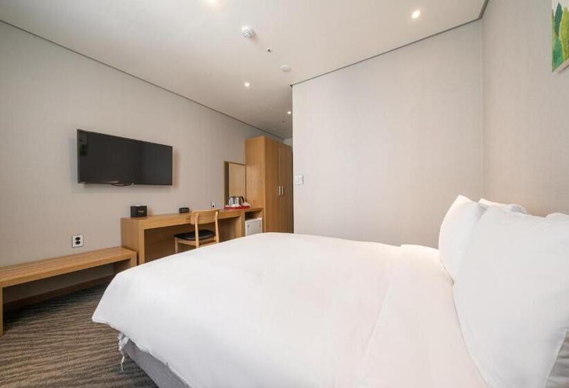اتاق استاندارد با تخت بزرگ, Ramada By Wyndham Seoul Dongdaemun
