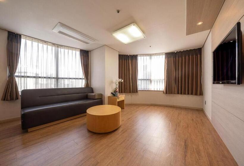سوییت, Ramada By Wyndham Seoul Dongdaemun