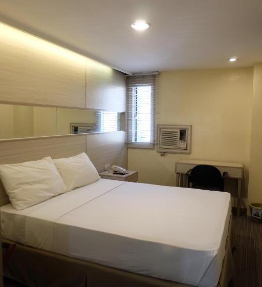 디럭스 룸, Spaces Hotel Makati