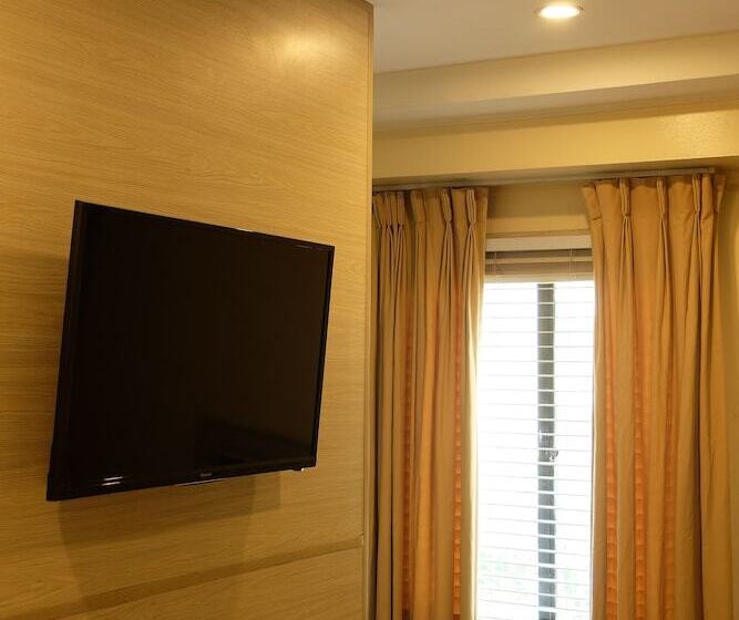 디럭스 트리플 룸, Spaces Hotel Makati