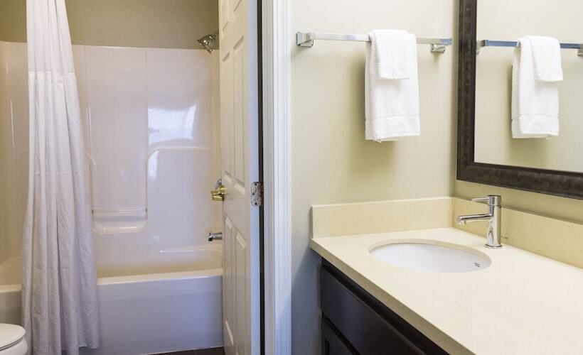 스탠다드 스튜디오, Staybridge Suites Fargo By Ihg