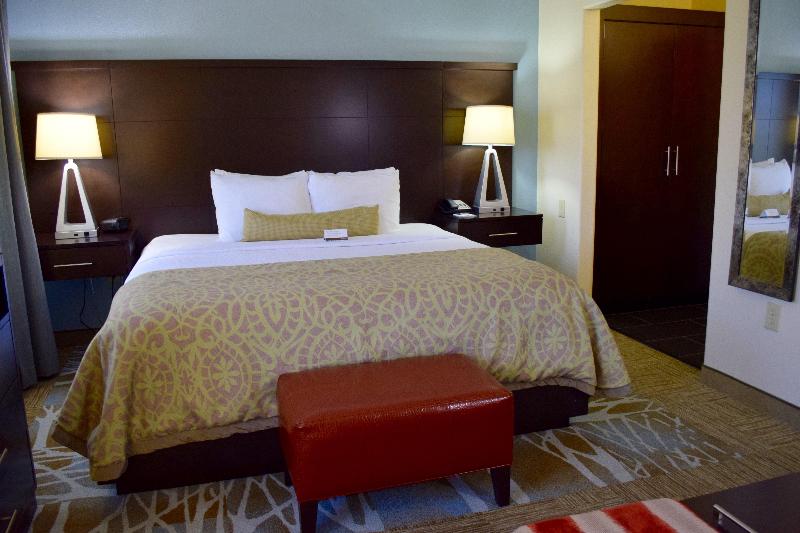 Люкс Кровать Кинг, Staybridge Suites Houston Stafford   Sugar Land, An Ihg
