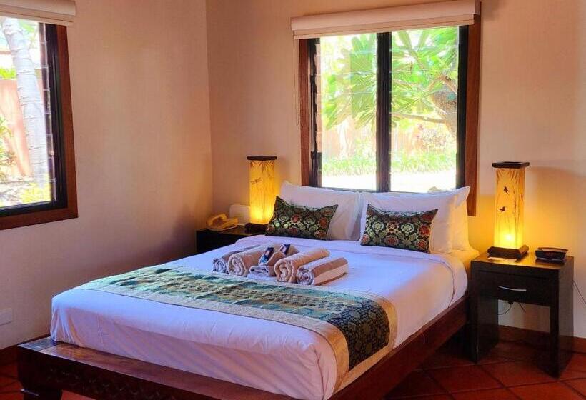 스탠다드 스튜디오, Bali Hai Resort & Spa